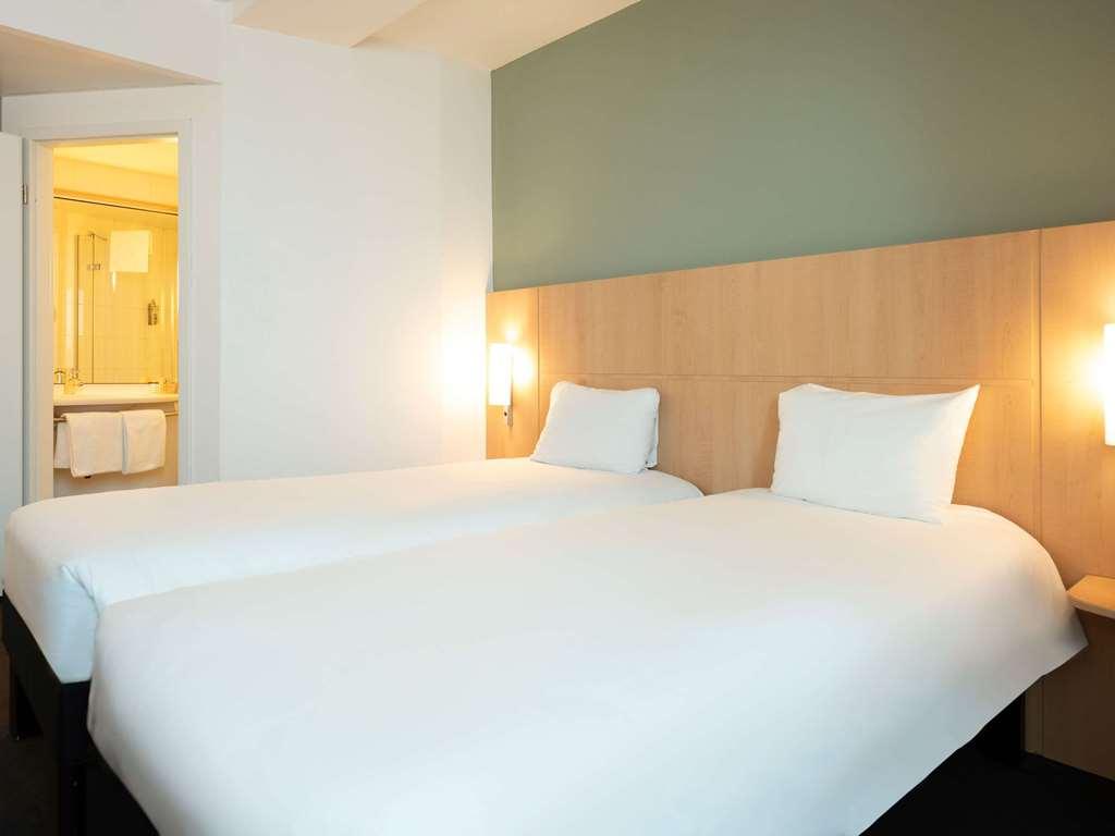 ibis Lausanne Centre Zimmer foto